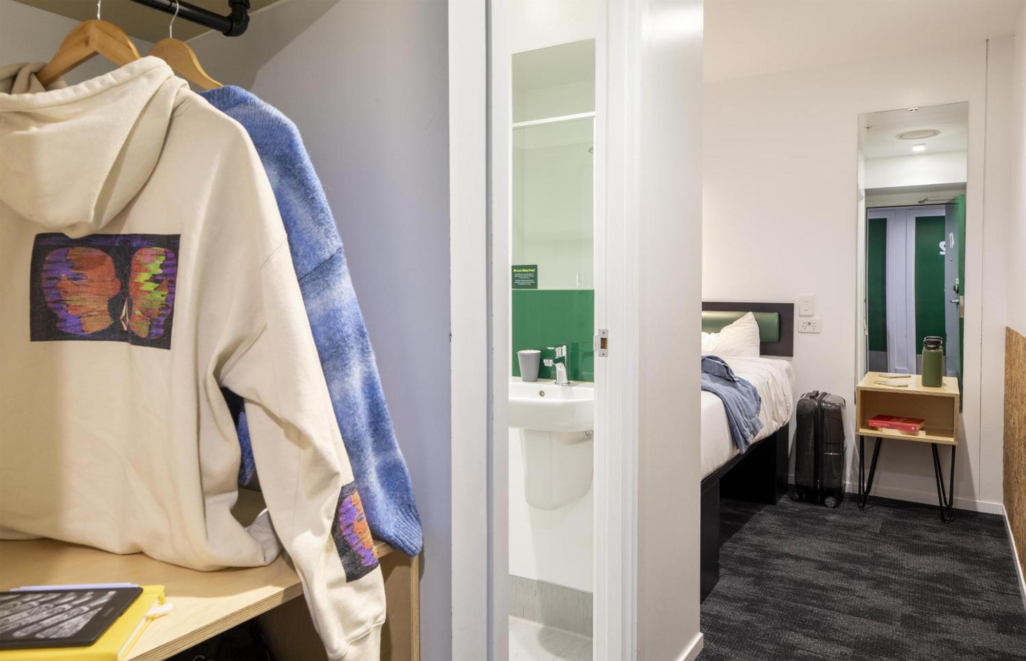 Queen Room Private Bathroom